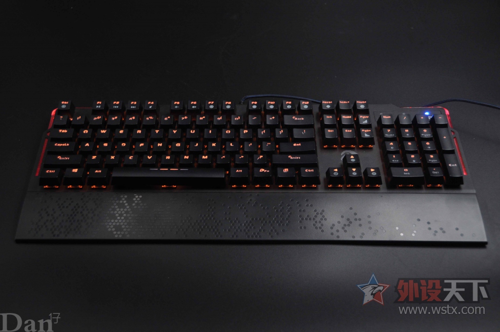 ǧ��RGBɫ�� ����� EK815 104��RGB��е����