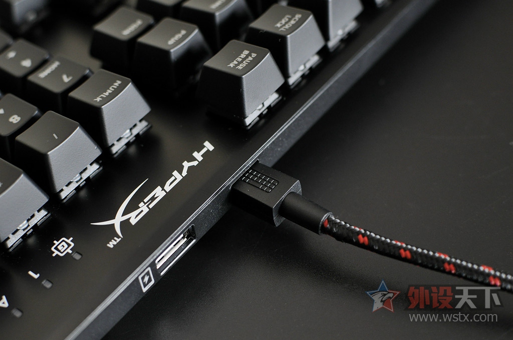 HyperX Alloy е¿