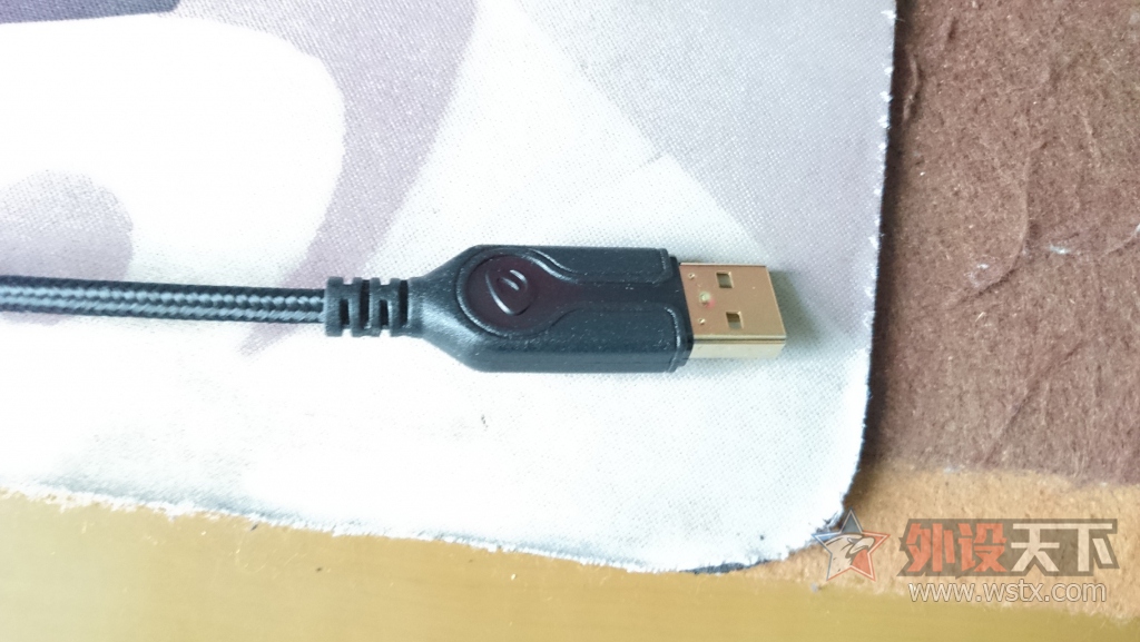 �����EK835 BOX���е����--����С��