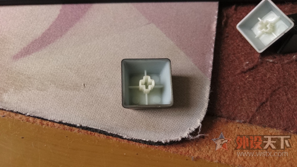 �����EK835 BOX���е����--����С��