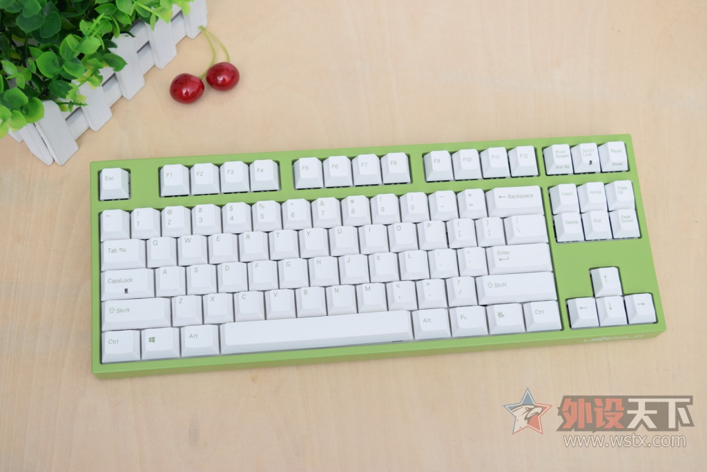 С���Ǻ�ֵ,LEOPOLD������ FC750һ���ۺϸ��ܣ�