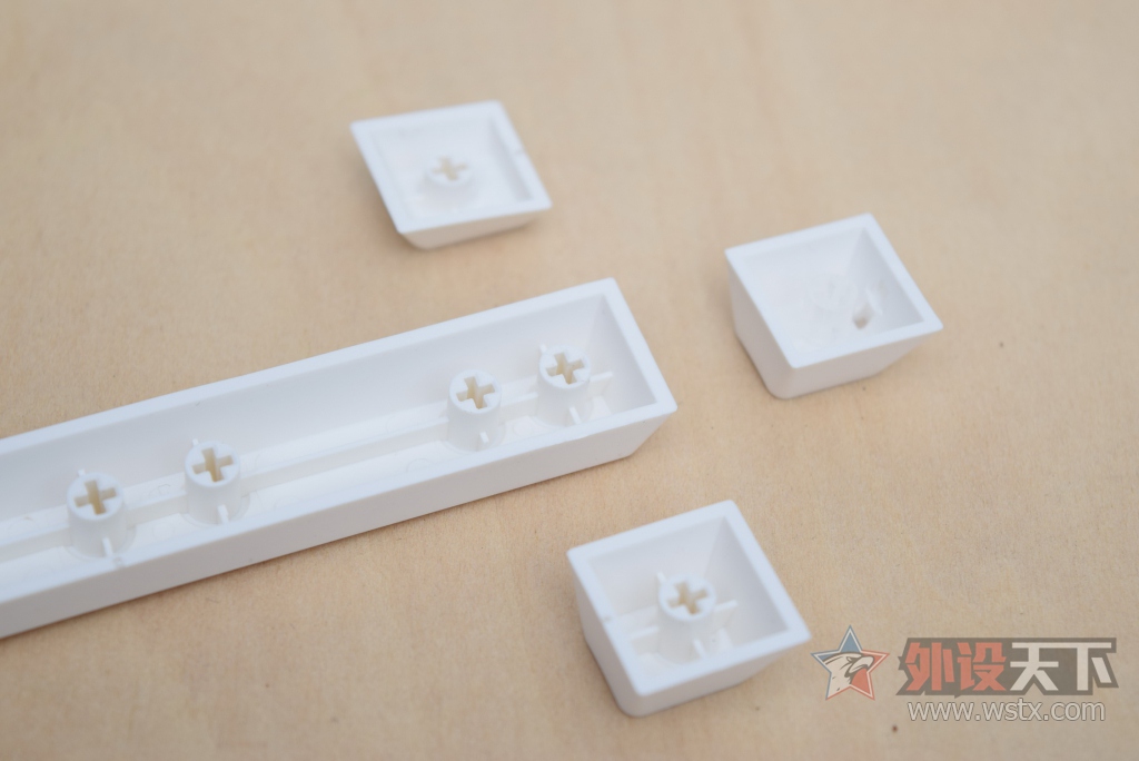 С���Ǻ�ֵ,LEOPOLD������ FC750һ���ۺϸ��ܣ�