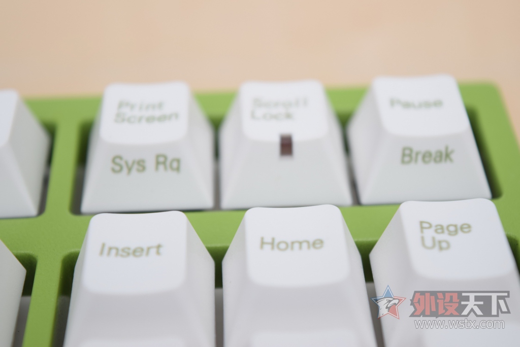 С���Ǻ�ֵ,LEOPOLD������ FC750һ���ۺϸ��ܣ�