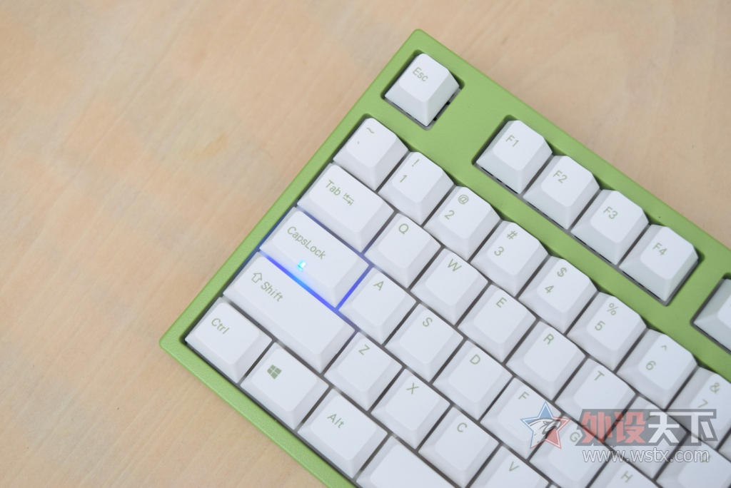 С���Ǻ�ֵ,LEOPOLD������ FC750һ���ۺϸ��ܣ�