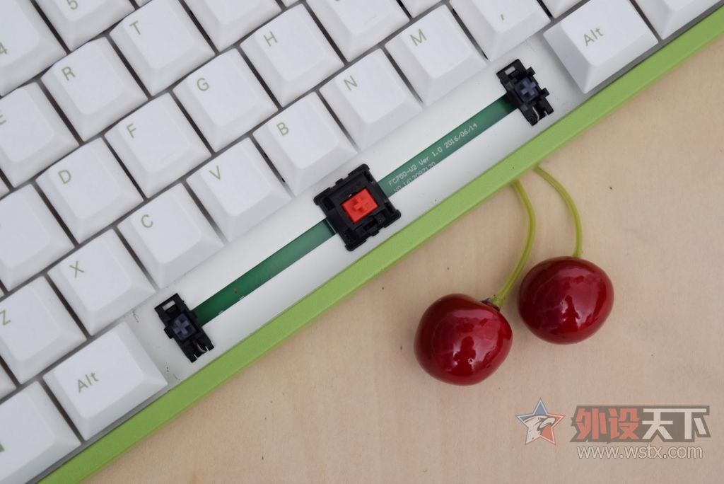 С���Ǻ�ֵ,LEOPOLD������ FC750һ���ۺϸ��ܣ�