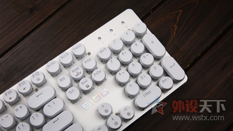 ����ֵ������ ���ʿ쳵S100���Ż�е�����ײ�