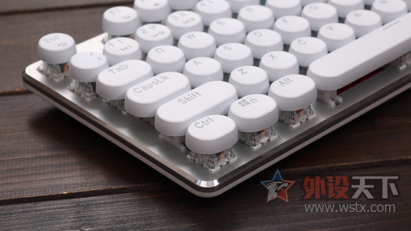 ����ֵ������ ���ʿ쳵S100���Ż�е�����ײ�