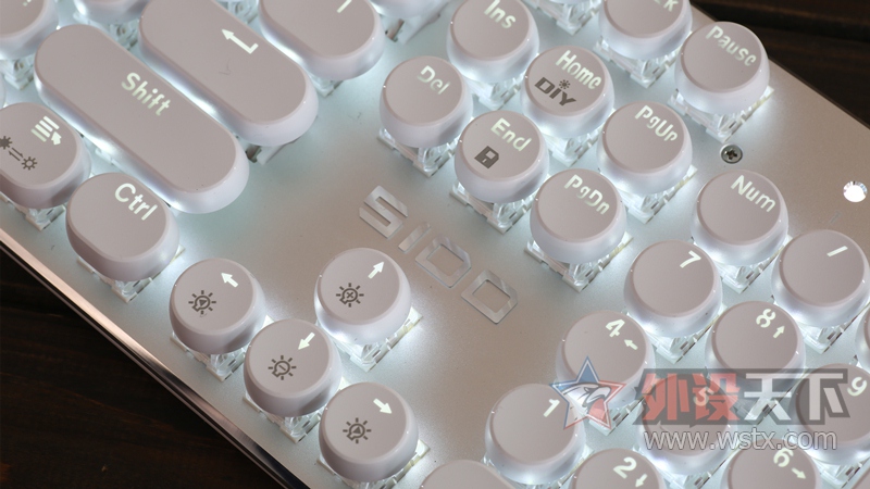 ����ֵ������ ���ʿ쳵S100���Ż�е�����ײ�