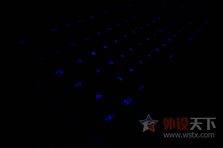 ����������ǿ���⾵���е���̳��CD502S