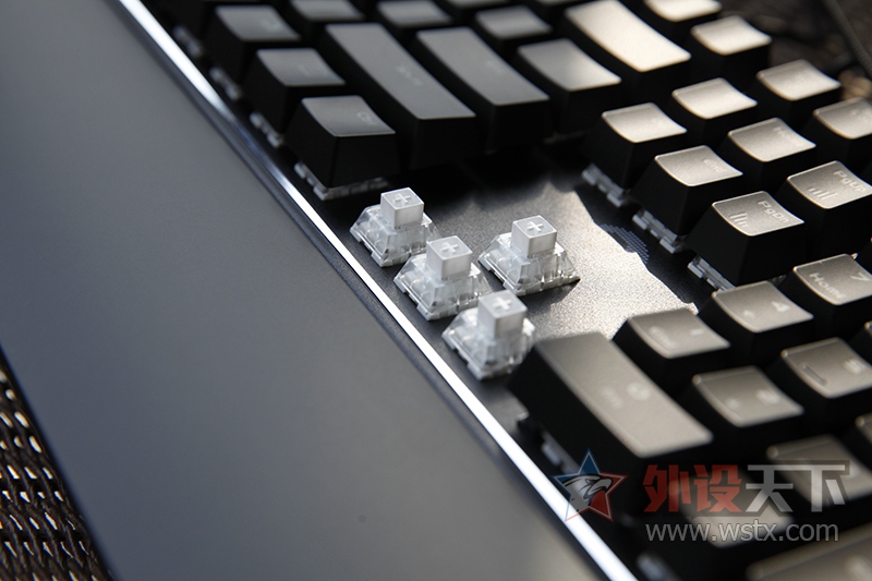 �ָ���Ȥ��BOX�� �����EK835��е���̿�������