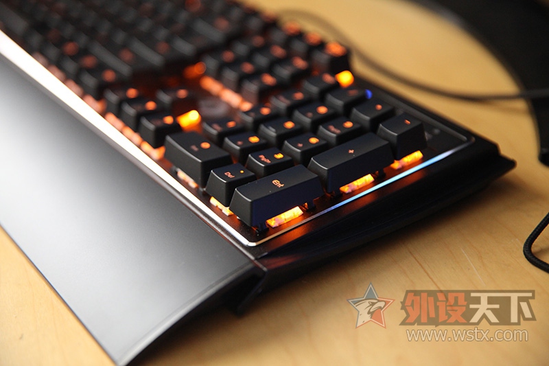 �ָ���Ȥ��BOX�� �����EK835��е���̿�������