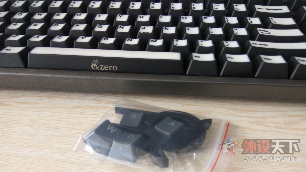 ����������е����----DUCKYħ��ѼZERO 3108������̶�ɫ��ñ