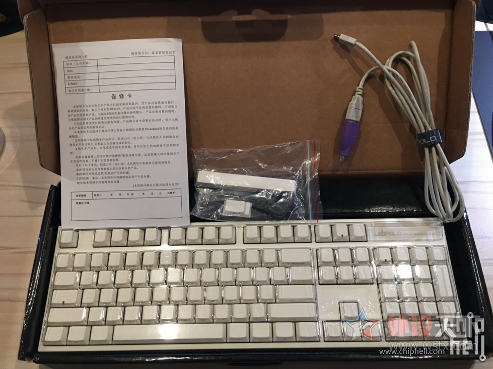 [�Ϻ�]Leopold�����²��£� FC900R ��ɫ��̺��� 700Ԫ