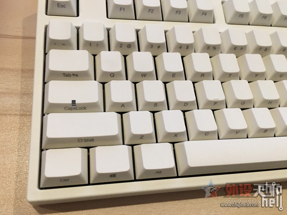 [�Ϻ�]Leopold�����²��£� FC900R ��ɫ��̺��� 700Ԫ