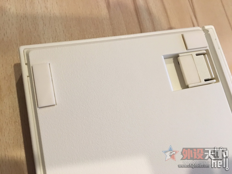 [�Ϻ�]Leopold�����²��£� FC900R ��ɫ��̺��� 700Ԫ