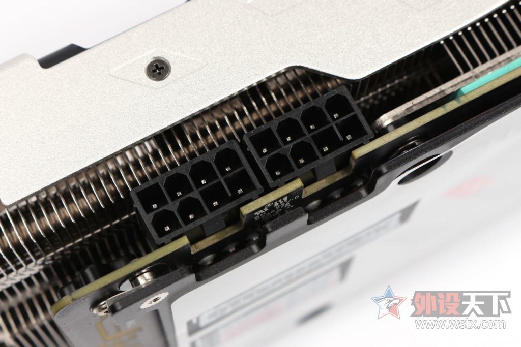 �߲ʺ� iGame1080 ����ս��X-8GD5X Top AD�Կ�����