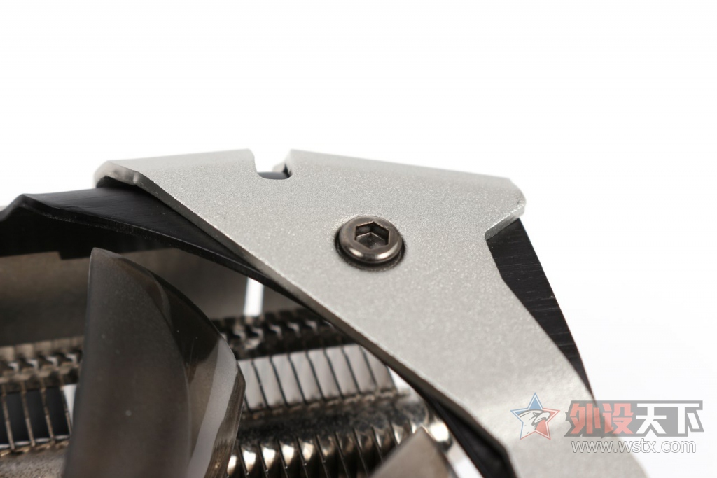�߲ʺ� iGame1080 ����ս��X-8GD5X Top AD�Կ�����