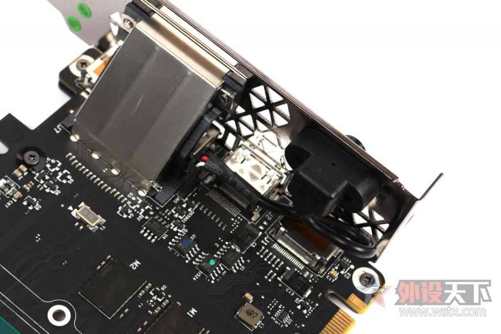�߲ʺ� iGame1080 ����ս��X-8GD5X Top AD�Կ�����