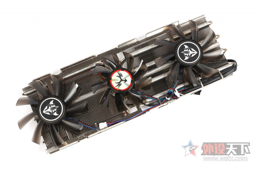 �߲ʺ� iGame1080 ����ս��X-8GD5X Top AD�Կ�����