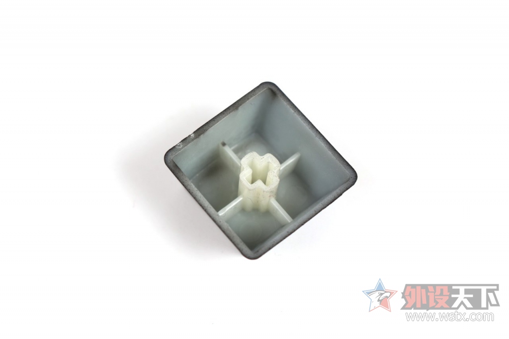 BOXʲôEK835е