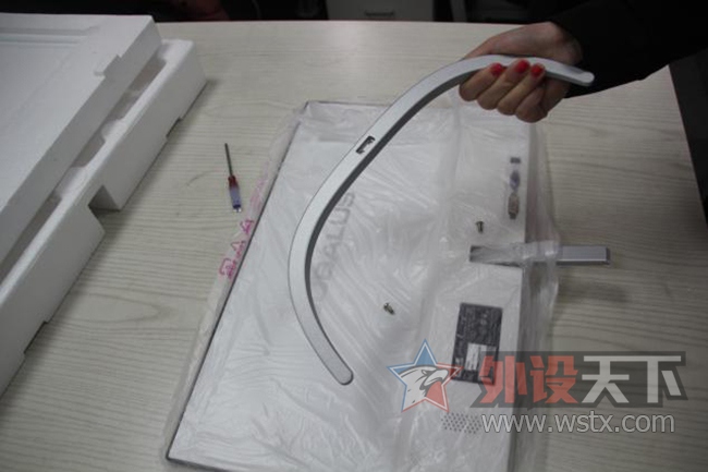 С��Ϊ�θ�˵�羺 ��ˮţI2100G����