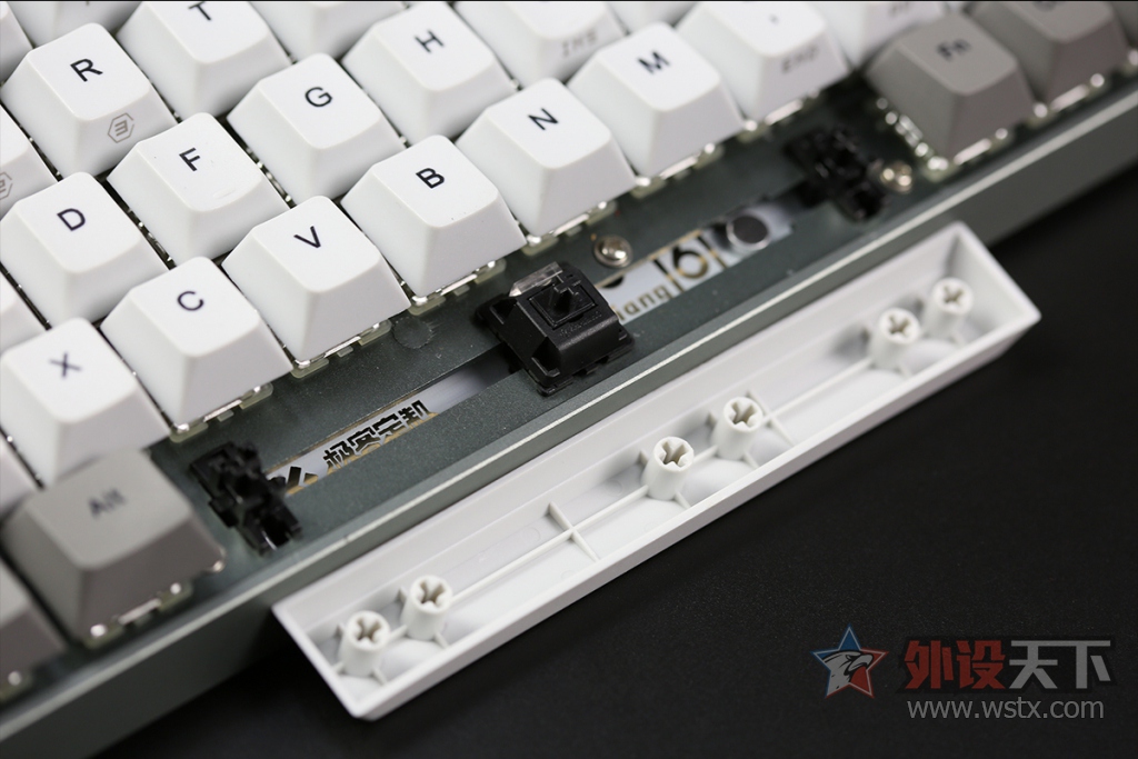 CHERRY RGBƻ̡GK64ƻе