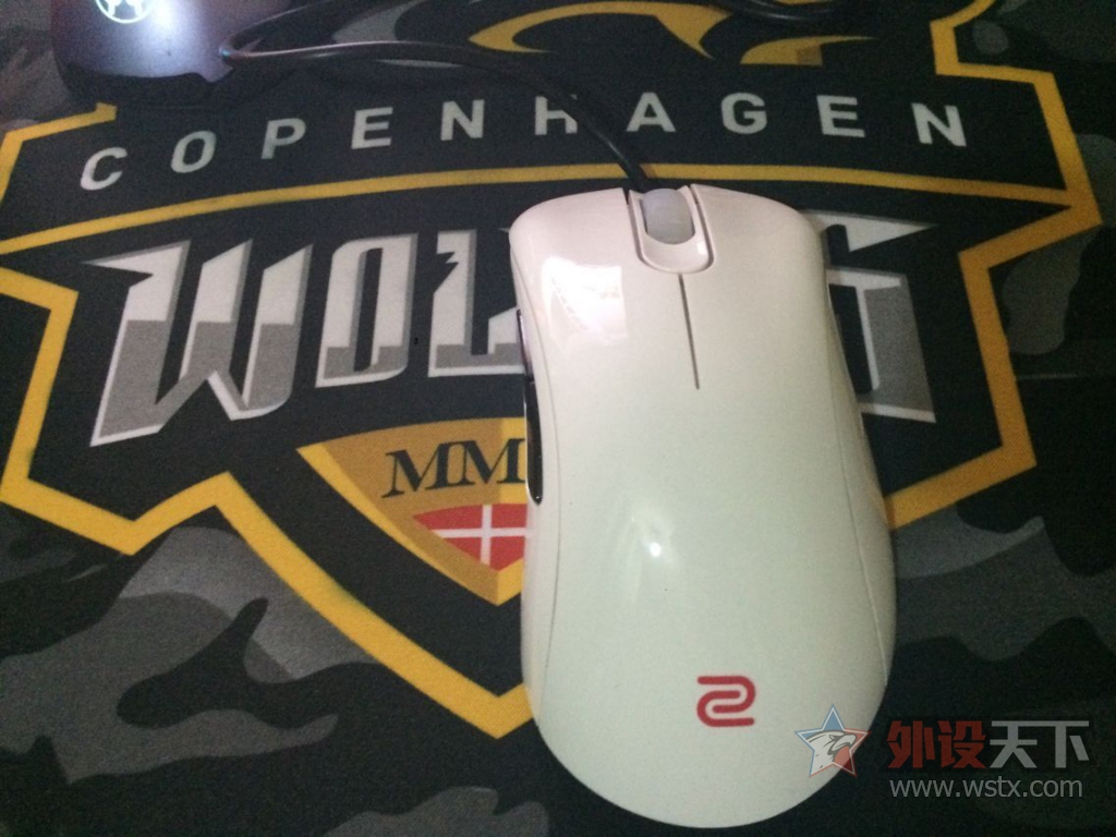 ���Ϻ��� ZOWIE EC2-A ��ɫ�ѳ��鷳ɾ��