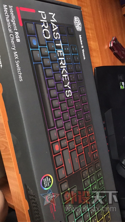 ���Ϻ����� ȫ��δ��� ��������RGB MASTERKEYS PRO L����104~