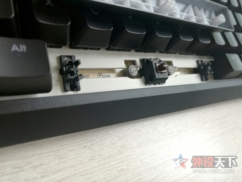 �ڴ�󳧺ͻ�е���̵���ײ��֥��KM560�ڲ����飩