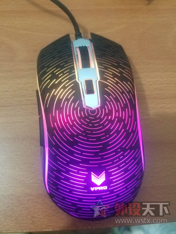 �װ�V25S���ǿպڣ��ڲ��Լ۱Ȼ������Ĺ���Ⱦ