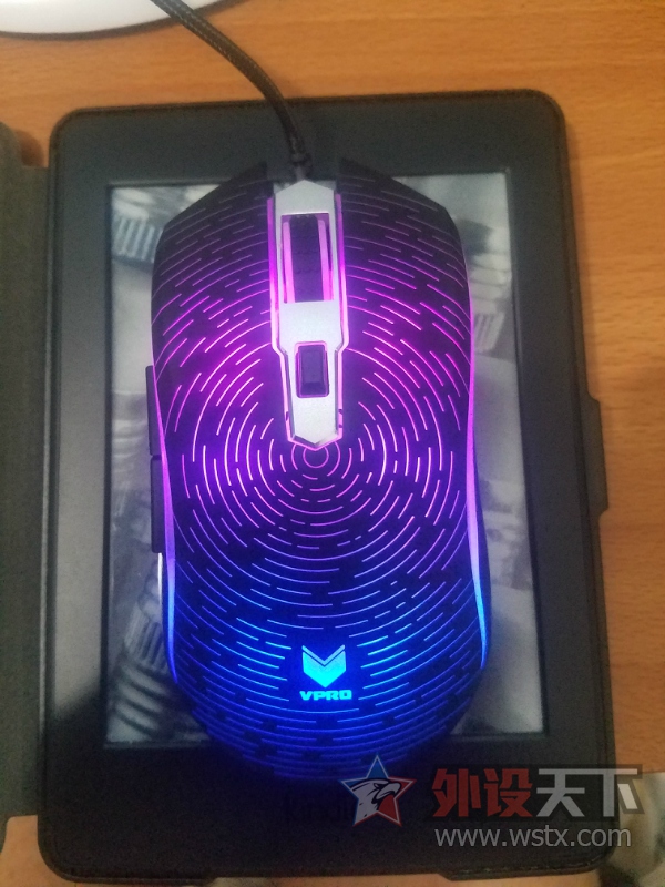 �װ�V25S���ǿպڣ��ڲ��Լ۱Ȼ������Ĺ���Ⱦ