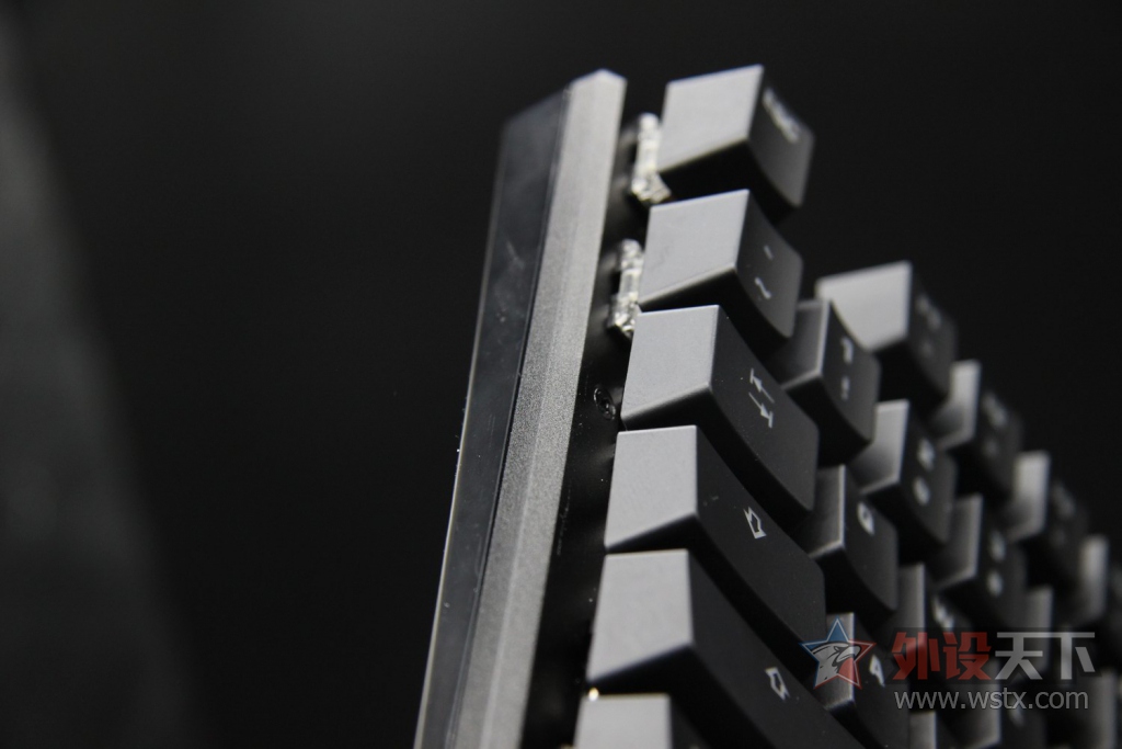 ��Լʵ�ã���Ч����--����ɱ�Ա�Suora FX RGB��е��������