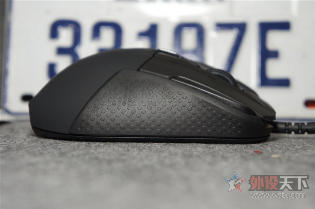 ¶,಻ѹ-Rival 500꽱Ʒ