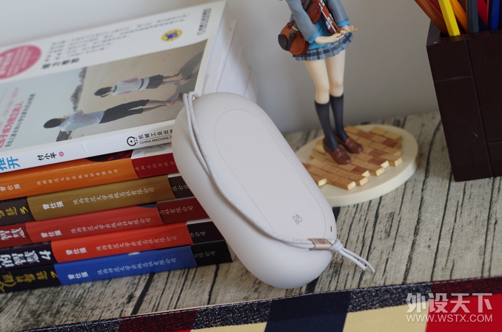 ŷ飬B&O PLAY Beoplay P2