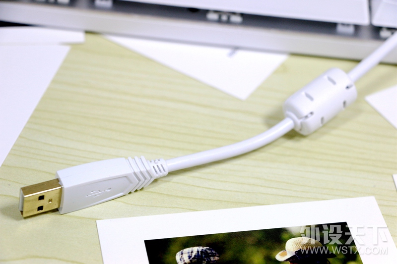 ��Ө��͸����ֵ��ԭ��ʵ���ɡ��װ�V500S�������е��������