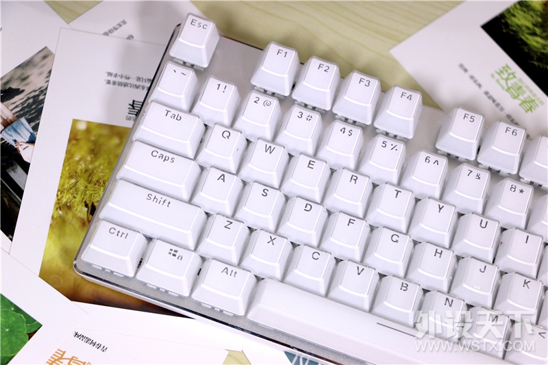 ��Ө��͸����ֵ��ԭ��ʵ���ɡ��װ�V500S�������е��������