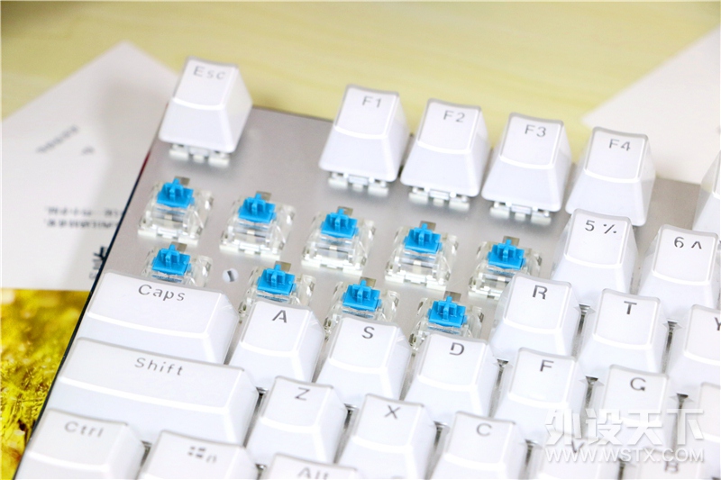 ��Ө��͸����ֵ��ԭ��ʵ���ɡ��װ�V500S�������е��������