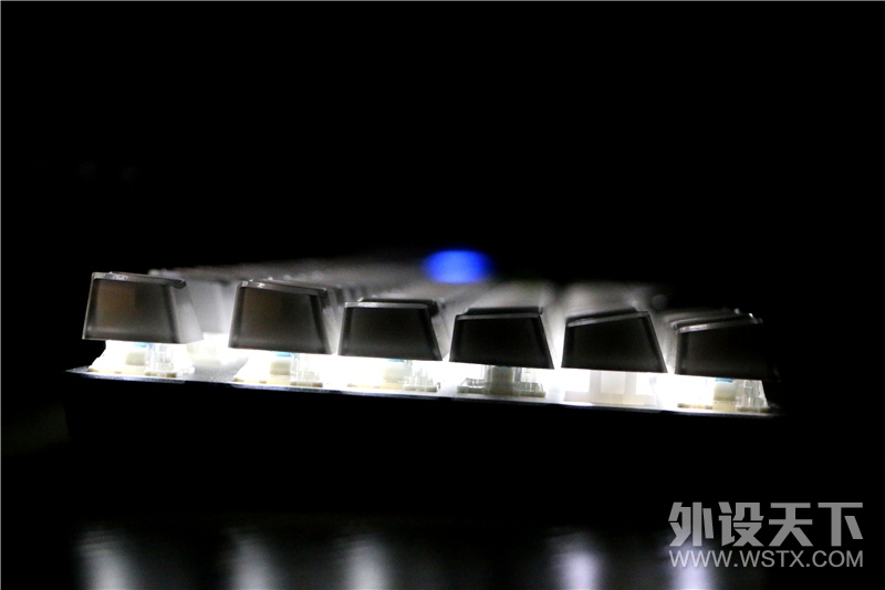 ��Ө��͸����ֵ��ԭ��ʵ���ɡ��װ�V500S�������е��������