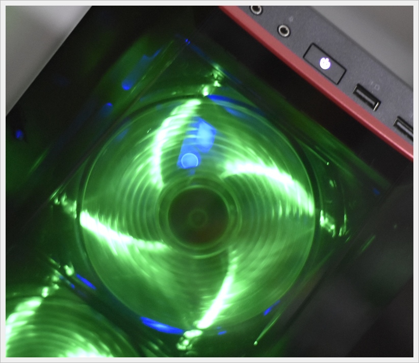 ƷSHOW~ҹ֮~  coolermaster MasterBox Lite 5~