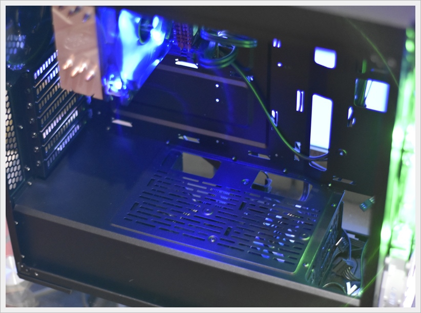 ƷSHOW~ҹ֮~  coolermaster MasterBox Lite 5~