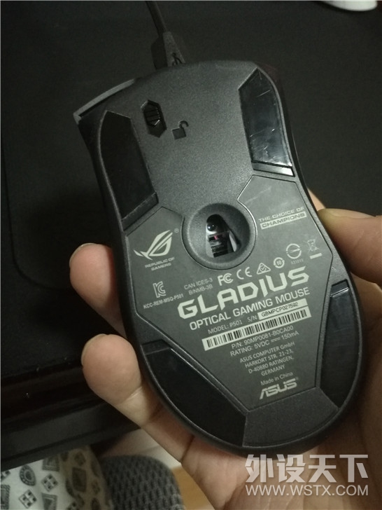 Ĵ˶ ROG Gladius g