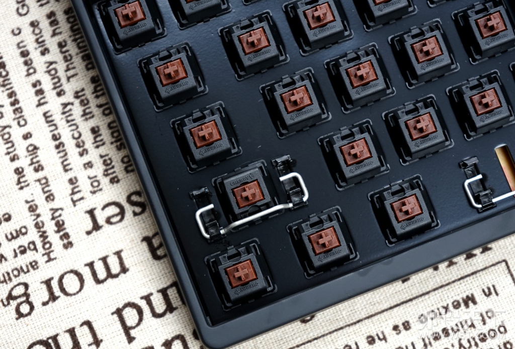 ������һ��ԭ������ ���Ա���̨��Ŀ��� PBT��ñ����ǹ87 V2 ����