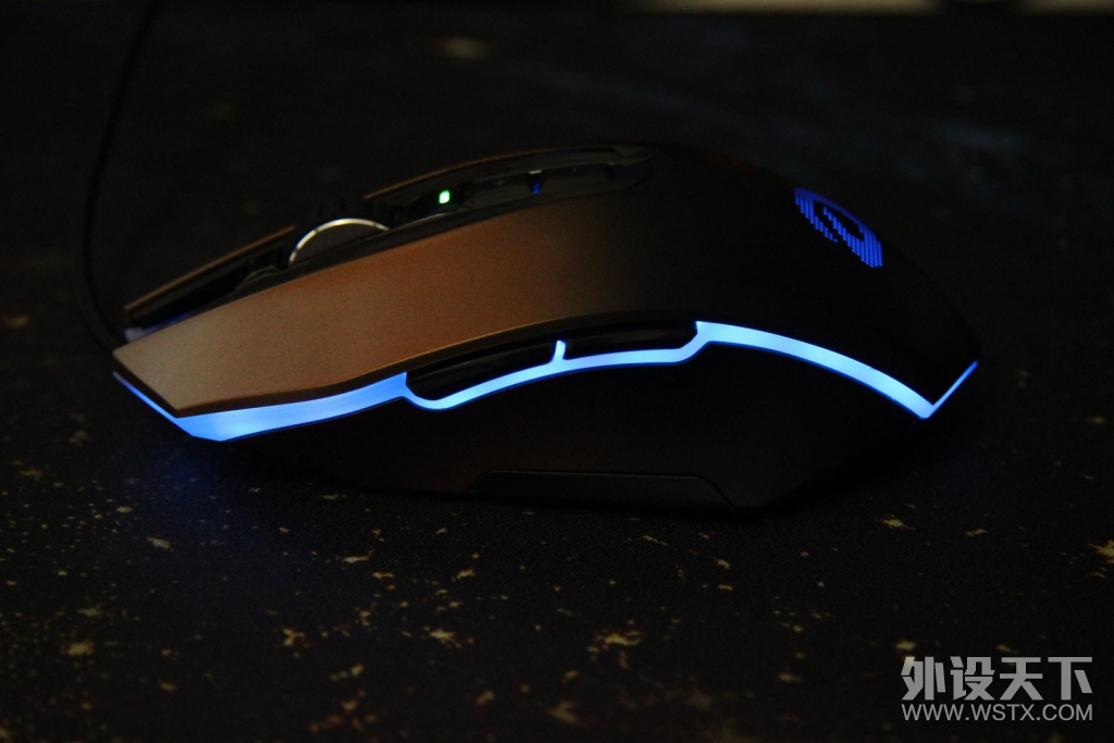 ������ʵ����Խ���䣺�����EM925 Pro��Ϸ�������