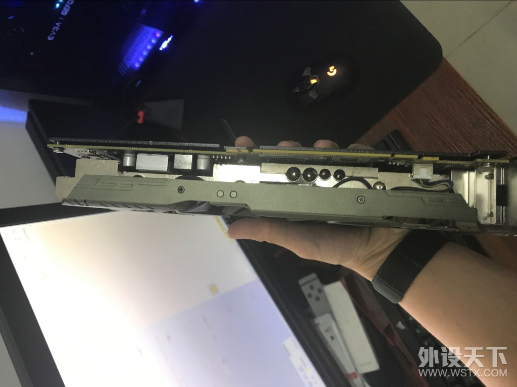 ���ѳ�������������27��144hz��ʾ�� Ӱ��970