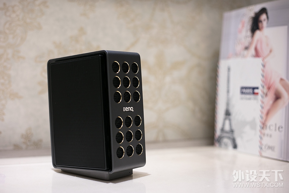 ���۵��ľ���Ĥ��������  BenQ treVolo����