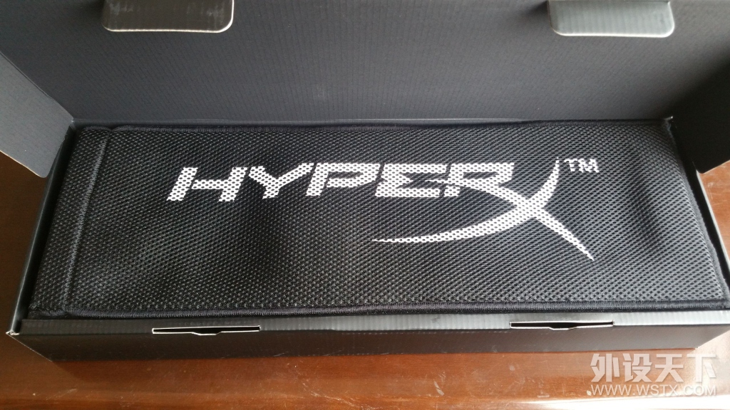 ʿ HyperX Alloy   