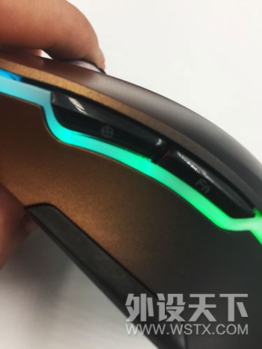 ������ڹ�ͣ���ս���Ĺ��գ������EM925 PRO��Ϸ��꿪������