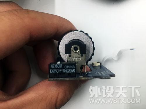 ������ڹ�ͣ���ս���Ĺ��գ������EM925 PRO��Ϸ��꿪������