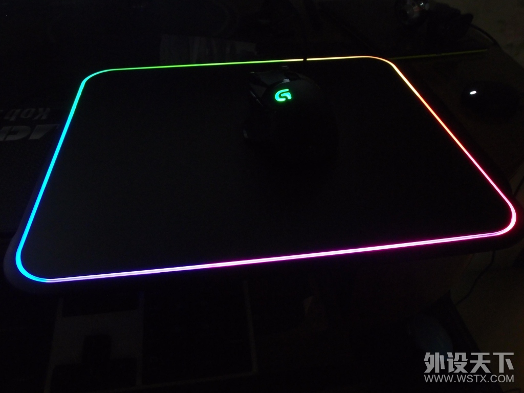 ɧ��Ҫ����� QcK Prism ˫��RGB���� ����