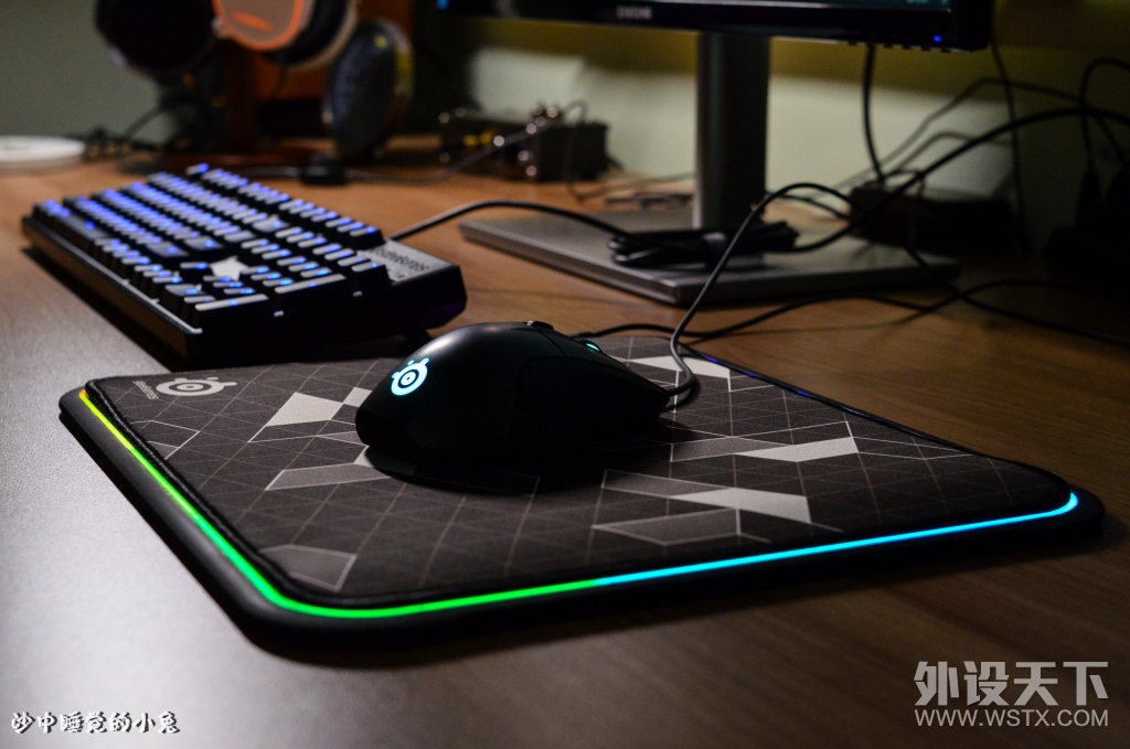 ����Ҫ�й⣬���SteelSeries Qck PRISM RGB ��������